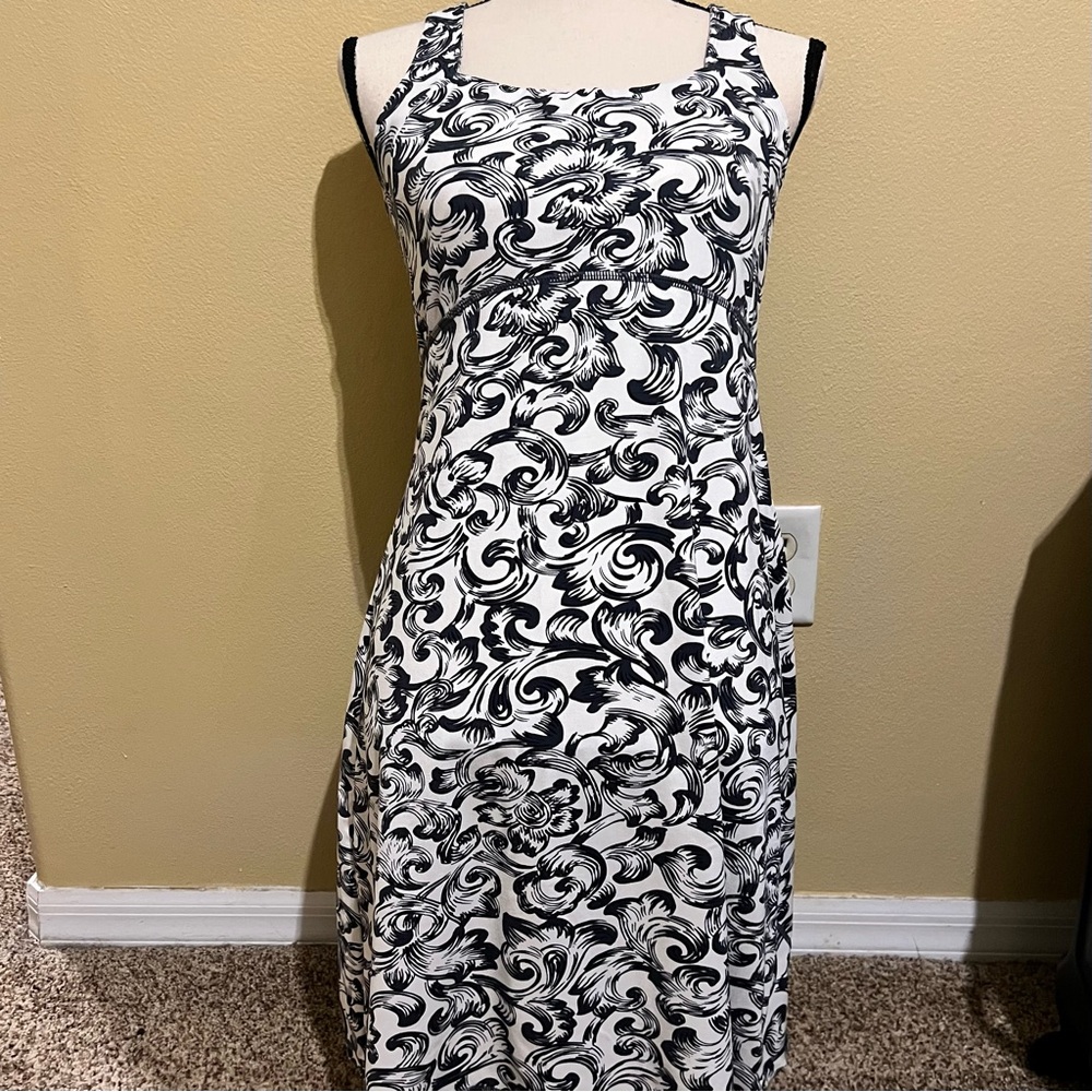 Title Nine Black and White Athletic Dress